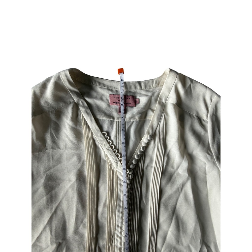 Cream Pleated V-Neck Blouse Smocked Cuff White Top Size 2 - Picture 5 of 10